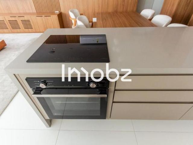 Apartamento à Venda Itaim Bibi, 2 Quartos, 250 m2