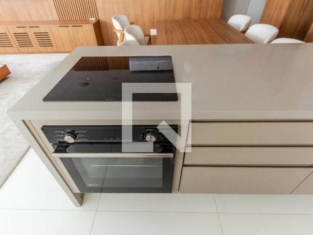 Apartamento à Venda Itaim Bibi, 2 Quartos, 250 m2