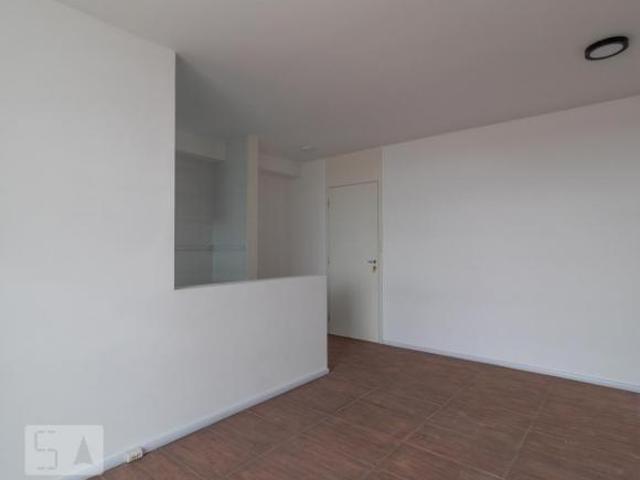 Apartamento à Venda Jardim Éster Yolanda, 2 Quartos, 69 m2