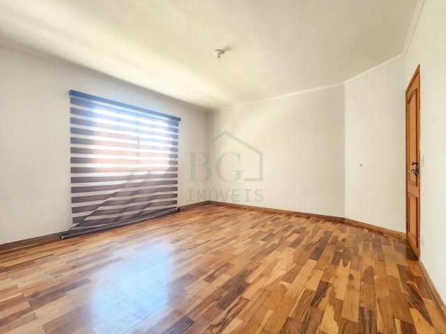 Apartamento à venda próximo ao centro de Poços de Caldas