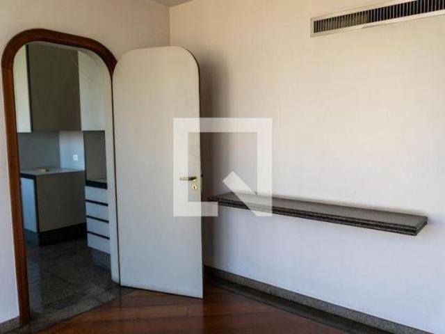 Apartamento à Venda Real Parque, 2 Quartos, 260 m² São Paulo
