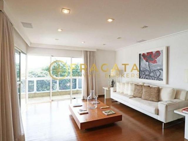 Apartamento á venda Reformado | Mobiliado em Higienópolis SP com 184m² 3 quartos sendo 3 suít