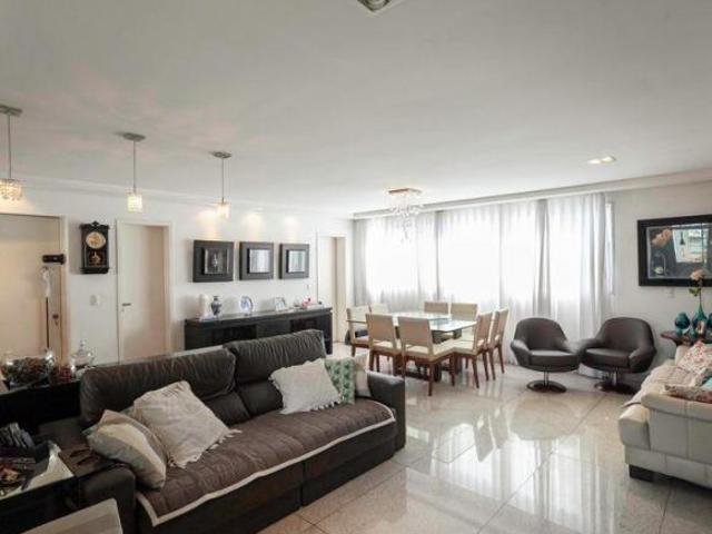 Apartamento à Venda São José, 3 Quartos, 174 m2