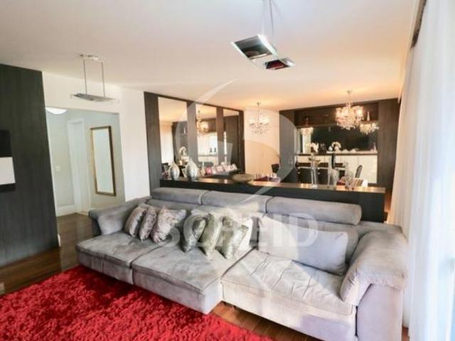 Apartamento a venda sao 266m², sendo 4 suites, 4 vagas, deposito e sacada com churrasqueira