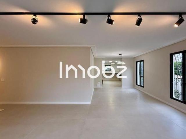 Apartamento à Venda Santo Amaro, 3 Quartos, 180 m2