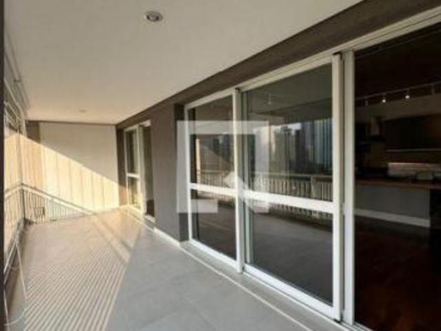 Apartamento à Venda Vila Olímpia, 1 Quarto, 92 m² São Paulo