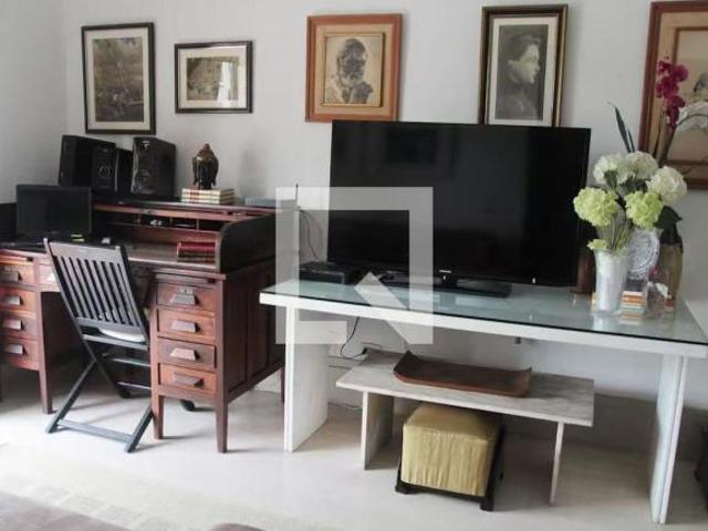Apartamento à Venda Vila Olímpia, 2 Quartos, 70 m2