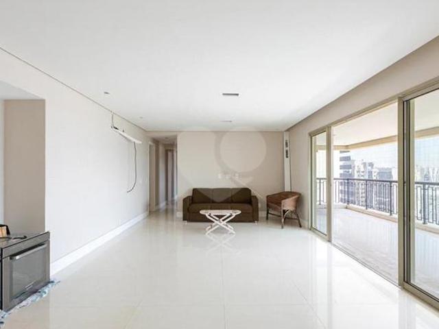 APARTAMENTO À VENDA 162 m² COM 3 DORMITÓRIOS 1 SUÍTE 2 VAGAS NA BARRA FUNDA