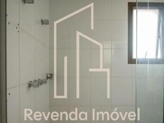 Apartamento à venda 168m² de 4 dormitórios, 5 banheiros sendo 2 suítes e 3 vagas