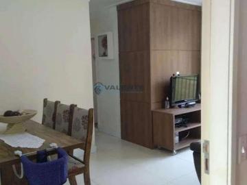 Apartamento à venda, 2 dormitórios e sacada, no Parque Jambeiro em Campinas SP