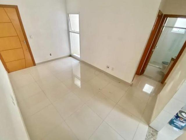 Apartamento á Venda 2 Quartos 1 Banheiro 1 Vaga, 55m², São João Batista, próximo à Avenida João S