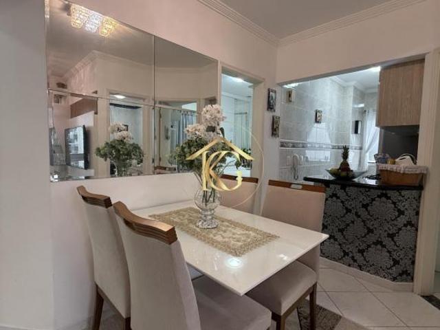 Apartamento à venda 2 quartos 1 suíte semi mobiliado no Canto do Forte