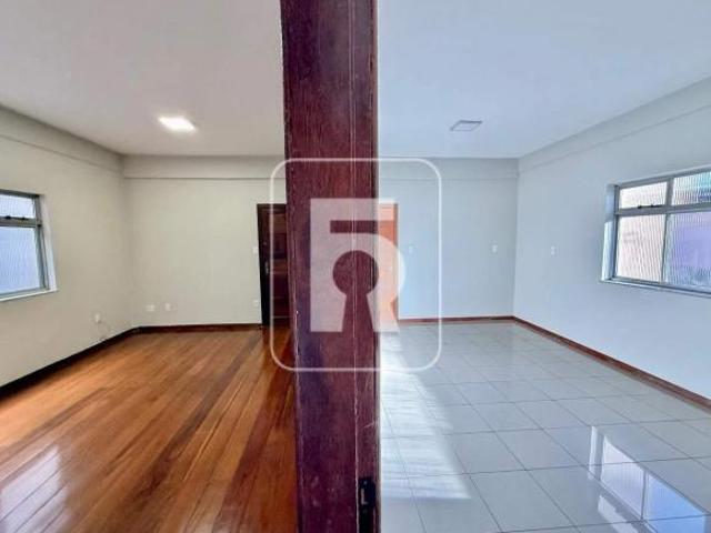 Apartamento à venda, 2 quartos, 1 suíte, 1 vaga, Centro Conselheiro Lafaiete/MG