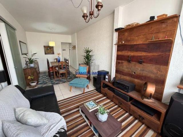 Apartamento à venda 2 quartos e dependência completa em Santos/SP