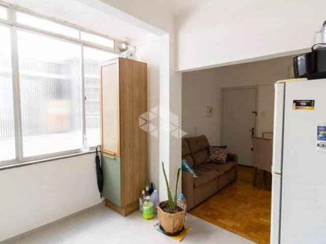 Apartamento à venda, 2 quartos e dependência, Rua Laurindo, Santana, HCPA, Ufrgs