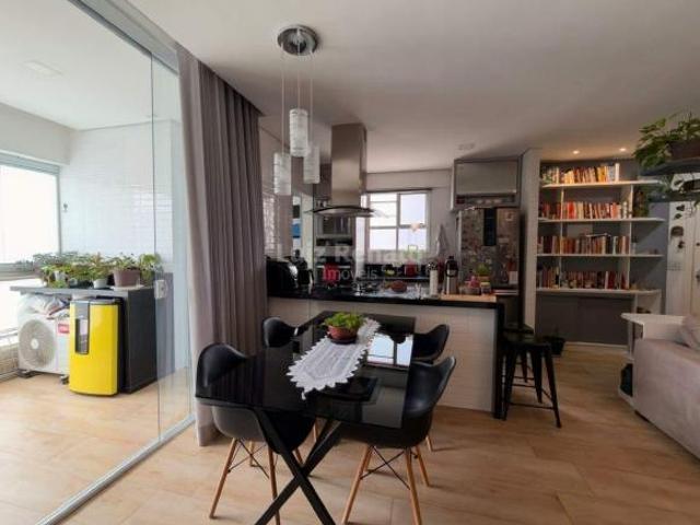 Apartamento à venda 2 quartos no bairro Santo Antônio
