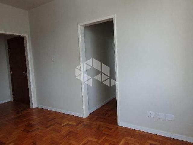 Apartamento à venda 2 quartos quartos dependência 2 banheiros bairro Farroupilha