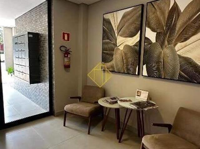 Apartamento à venda, 2 quartos sendo 1 suíte Sacada Churrasqueira Piscina Salao de Festas no Centro