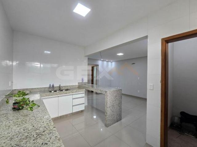 Apartamento à Venda, 3 Quartos no Bairro L. P. Pereira em Divinópolis MG