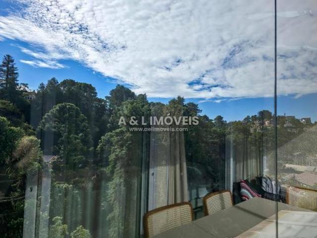 Apartamento a 800 m do centro turístico de Capivari | Campos do Jordão