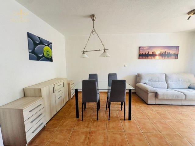 APARTAMENTO ACOGEDOR DE UN DORMITORIO EN EL CENTRO DE LA CIUDAD, URBANIZACION CON PISCINA