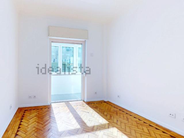 Apartamento, Águas Livres