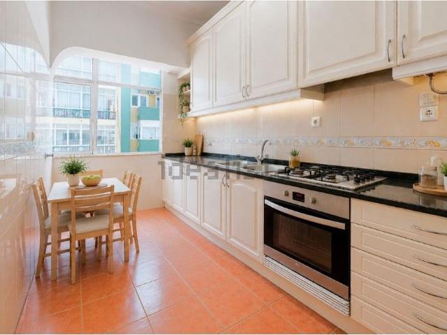 Apartamento, Ajuda