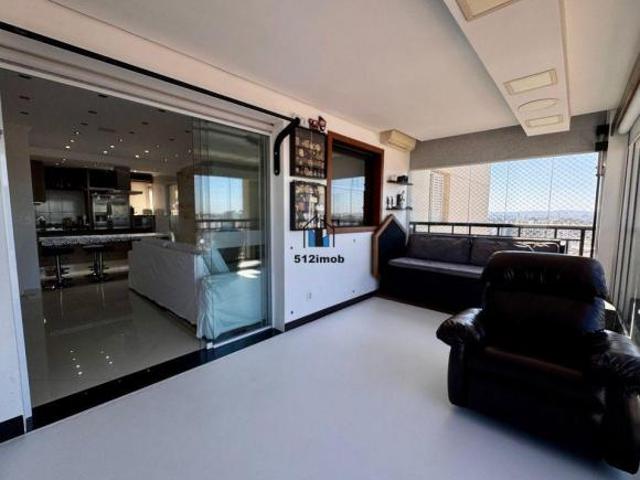 Apartamento ao lado do metrô, 2 dormitórios, 1 suíte, 2 vagas, 103 metros