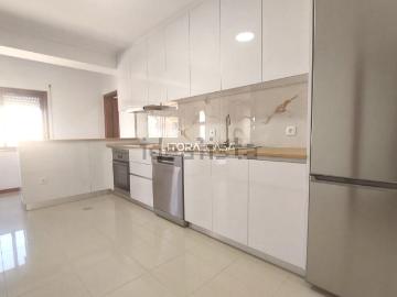 Apartamento, Albergaria a Velha e Valmaior