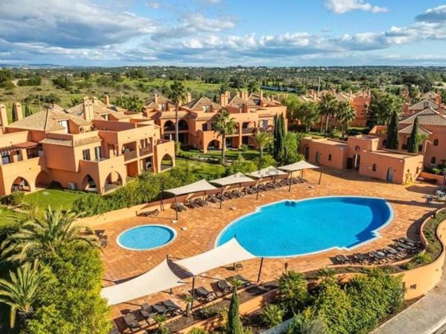 Apartamento, Pêra