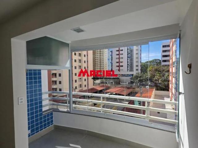 Apartamento Alto Padrão Totalmente Reformado à Venda no Condomínio Edifício Bristol, Jardim Aquarius