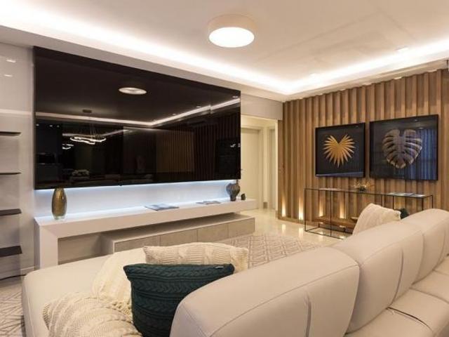 Apartamento alto padrão à venda no Edifício Ônix Tower em Umuarama. 3 suítes, 3 vagas, lazer complet