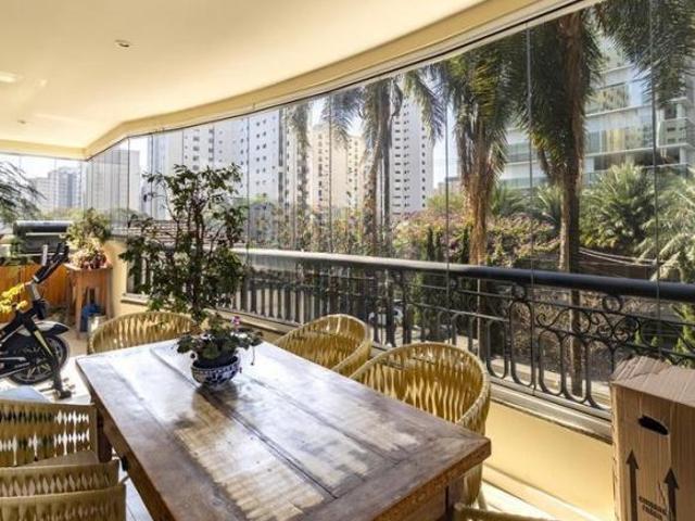 Apartamento Alto Padrão em Moema Índios de 4 Quartos com 5 Vagas 250m² à Venda