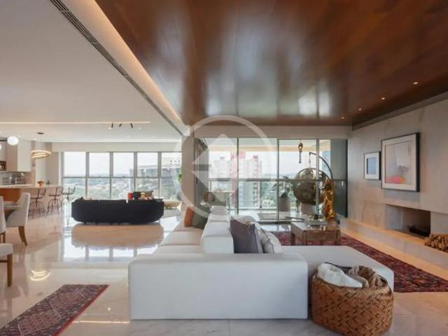 Apartamento Alto Padrão no Ecoville | 3 Suítes | 4 Vagas | 431m²