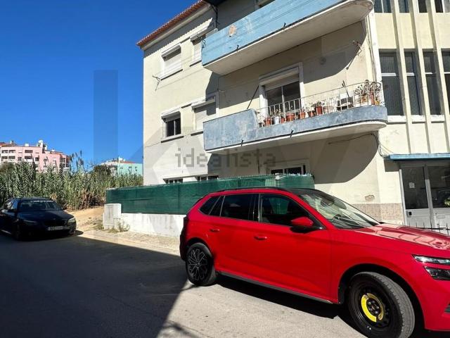 Apartamento, Amora