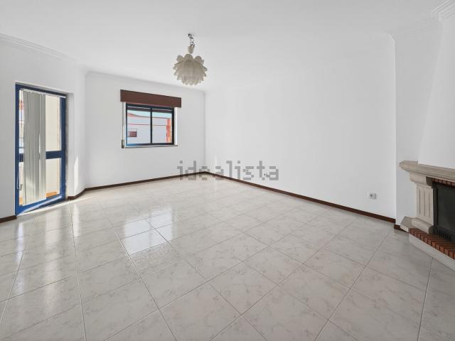 Apartamento, Amora