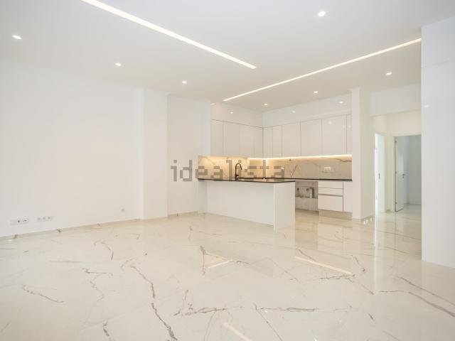 Apartamento, Amora