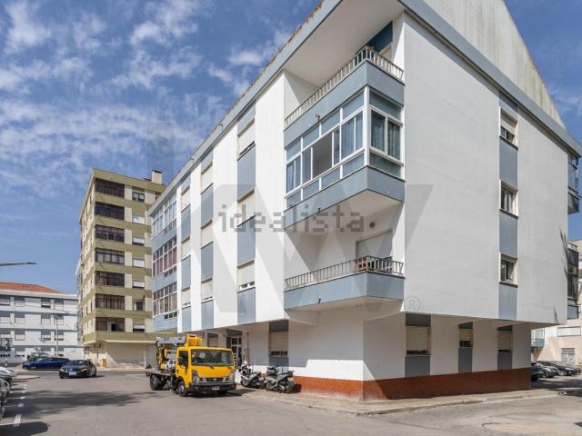 Apartamento, Amora