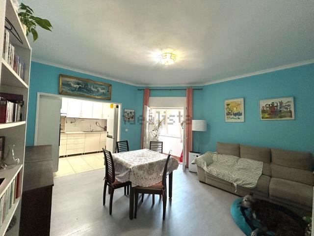 Apartamento, Amora