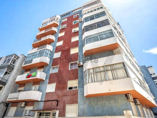 Apartamento, Amora