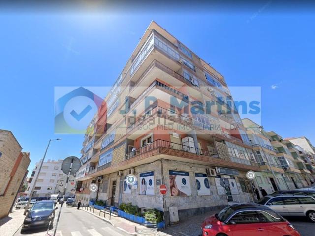 Apartamento, Amora