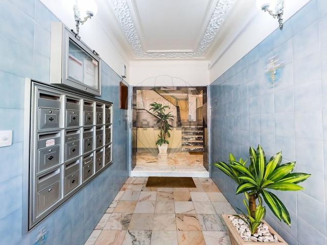 Apartamento, Amora
