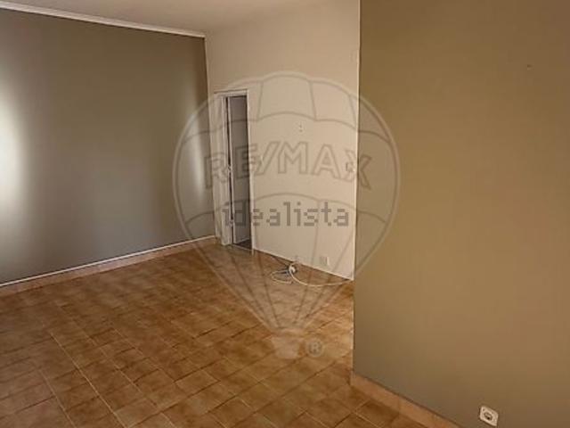 Apartamento, Amora