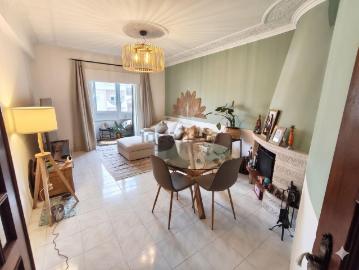 Apartamento, Amora