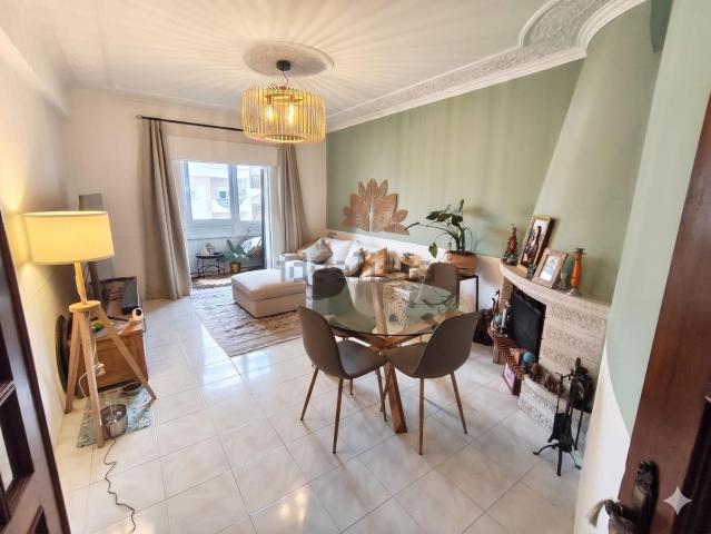 Apartamento, Amora
