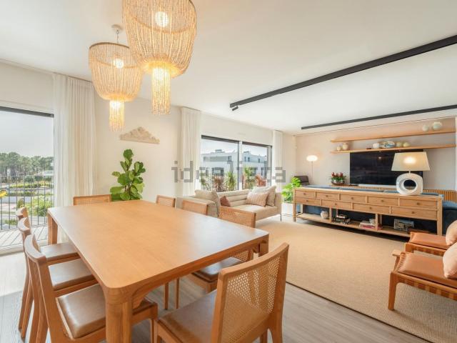 Apartamento, Amora