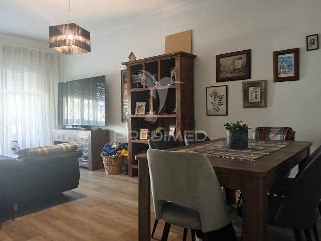 Apartamento, Amora