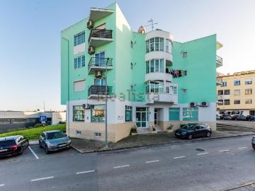 Apartamento, Amora