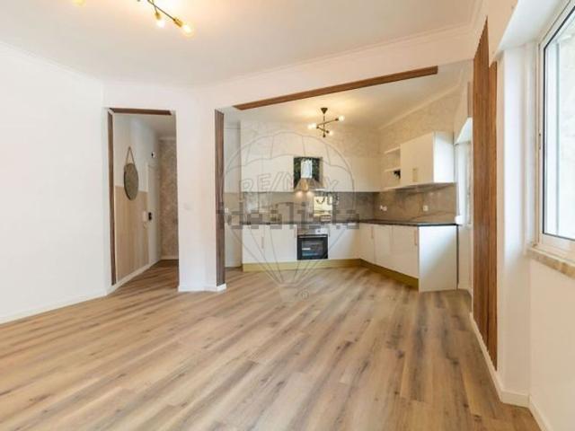 Apartamento, Amora