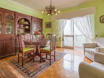 Apartamento à venda em Quinta da Mimosa - Elevador